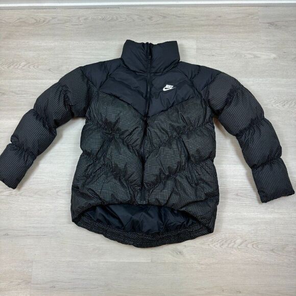 Nike Sportswear Womens Therma FIT Loose Puffer Jacket Size XS Black FB8788 010 - Picture 1 of 2